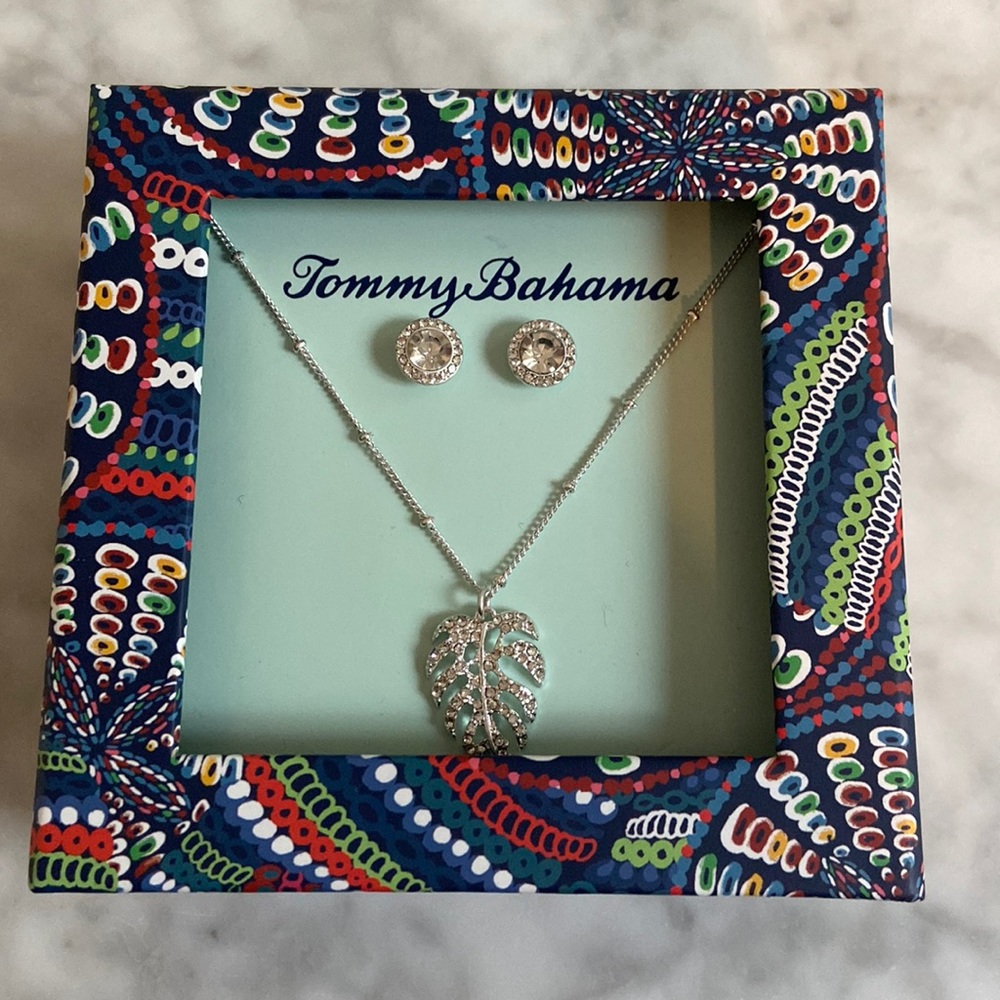 New Tommy Bahama Monstera Necklace & Earring Gift Set